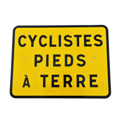 Panneau KC1 "Cyclistes pieds à terre", classe CT1