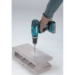 Perceuse visseuse à percussion 18 V Li-Ion 1,5 Ah Makita