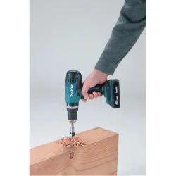 Perceuse visseuse à percussion 18 V Li-Ion 1,5 Ah Makita