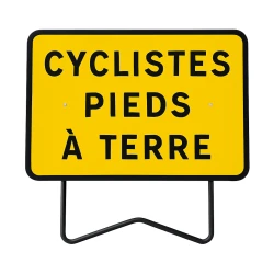Panneau KC1 "Cyclistes pieds à terre", classe CT1